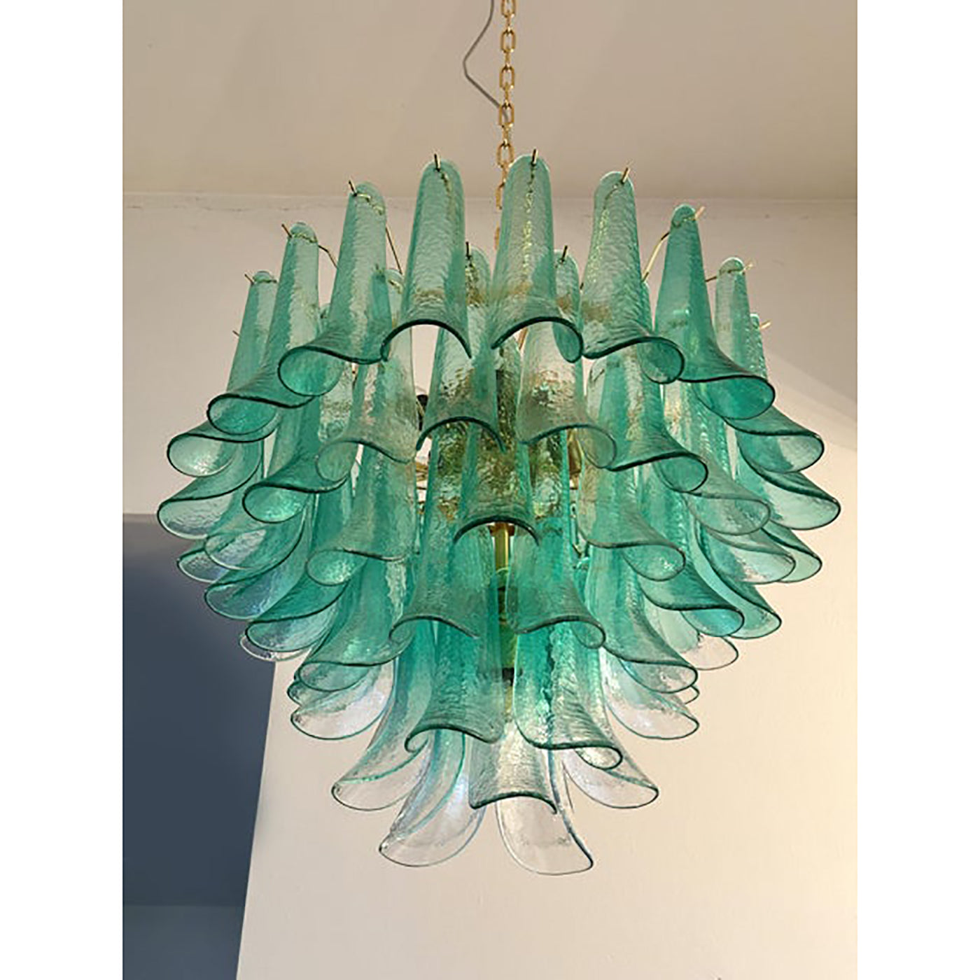 VORELLI Belluno Selle Murano Glass Staircase Chandelier - Selle Murano Glass image 3