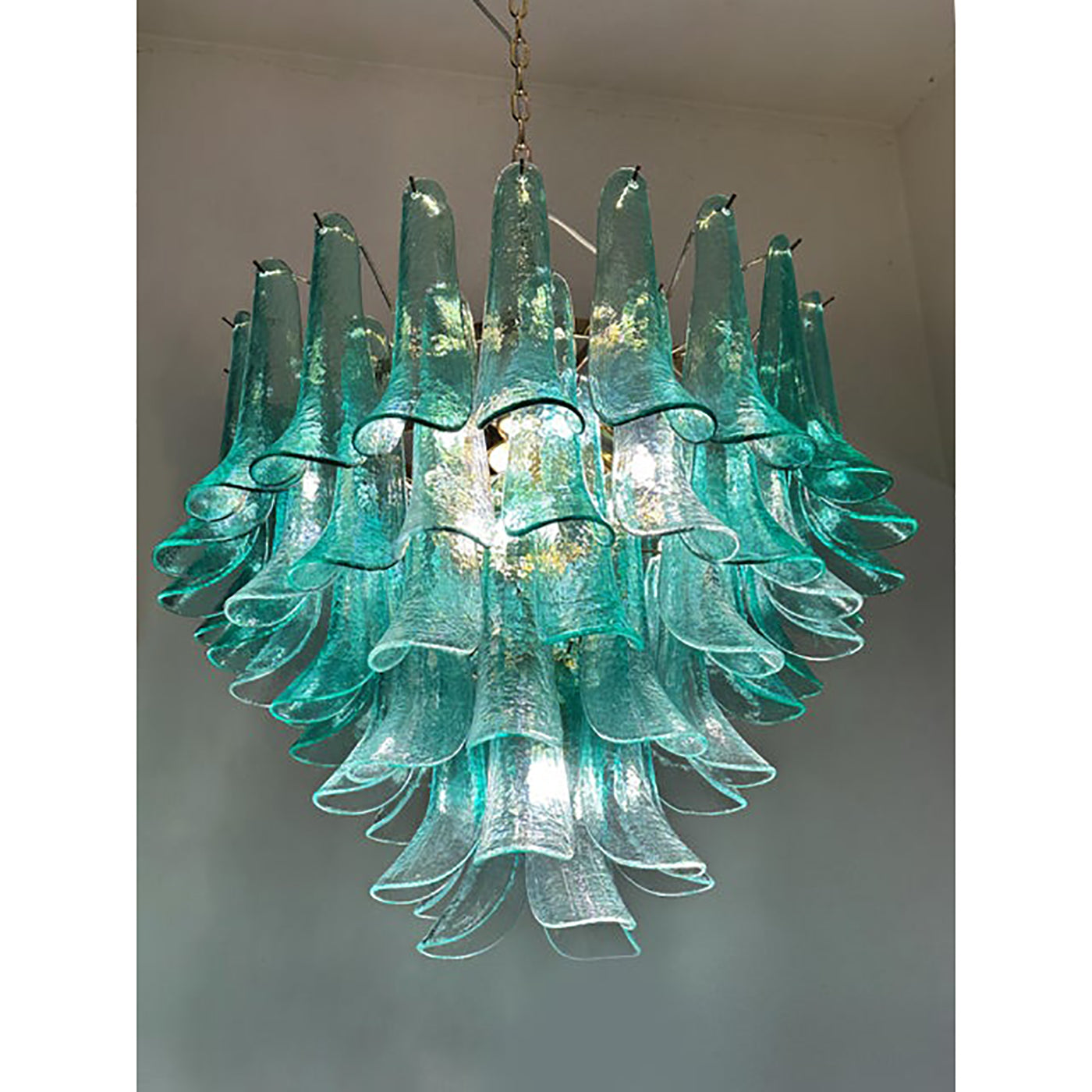 VORELLI Belluno Selle Murano Glass Staircase Chandelier - Selle Murano Glass image 7