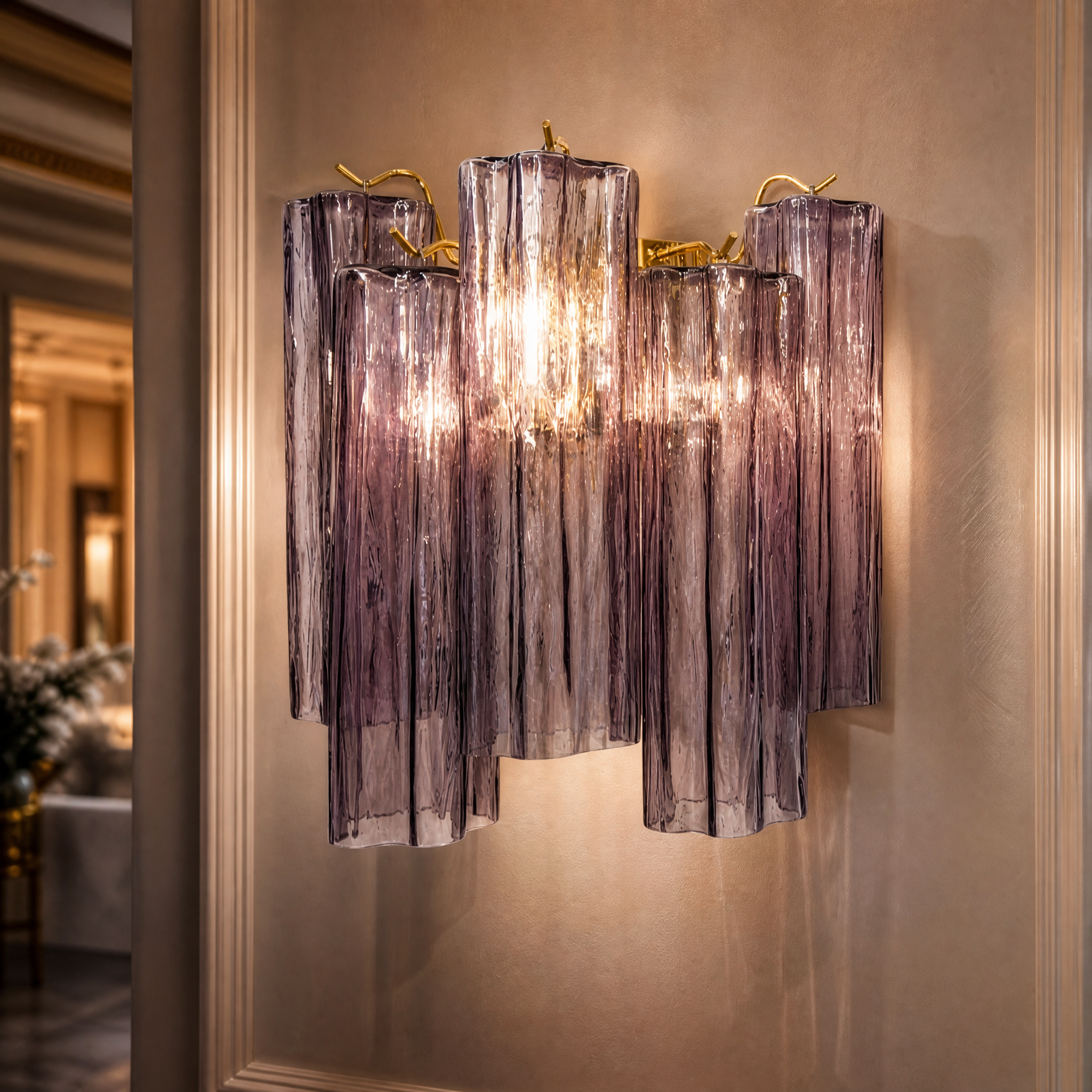 Alassio Tronchi Murano Glass Wall Light full product close-up lifestyle image by VORELLI