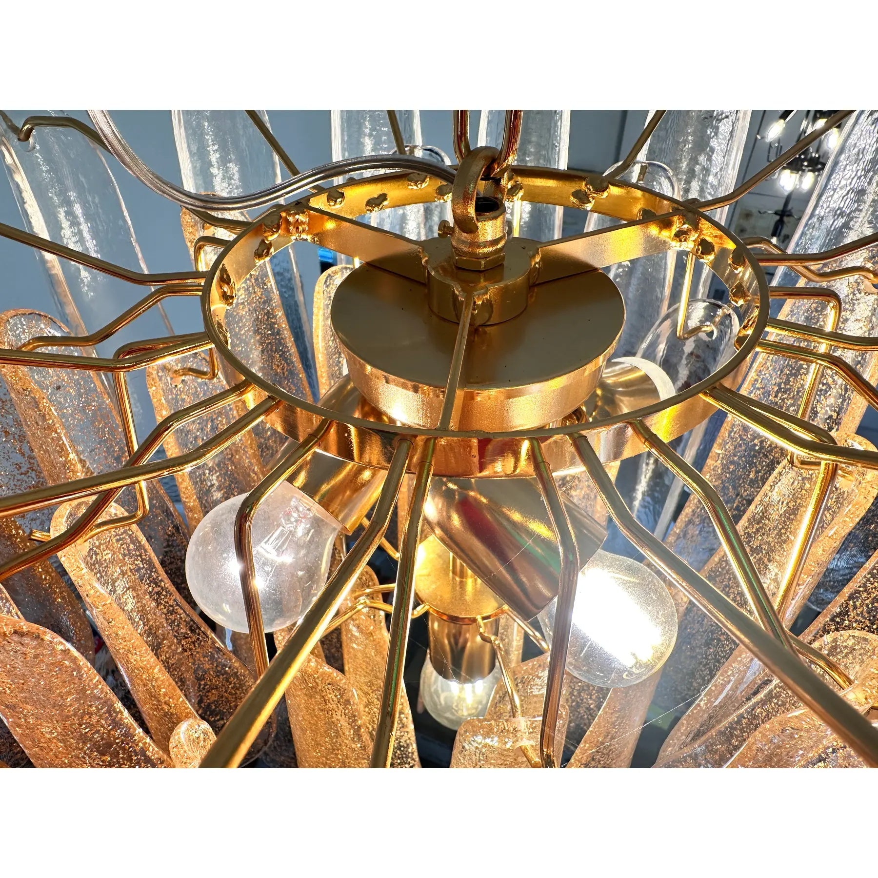 VORELLI Aosta Selle Murano Glass Circular Chandelier - Selle Murano Glass image 5