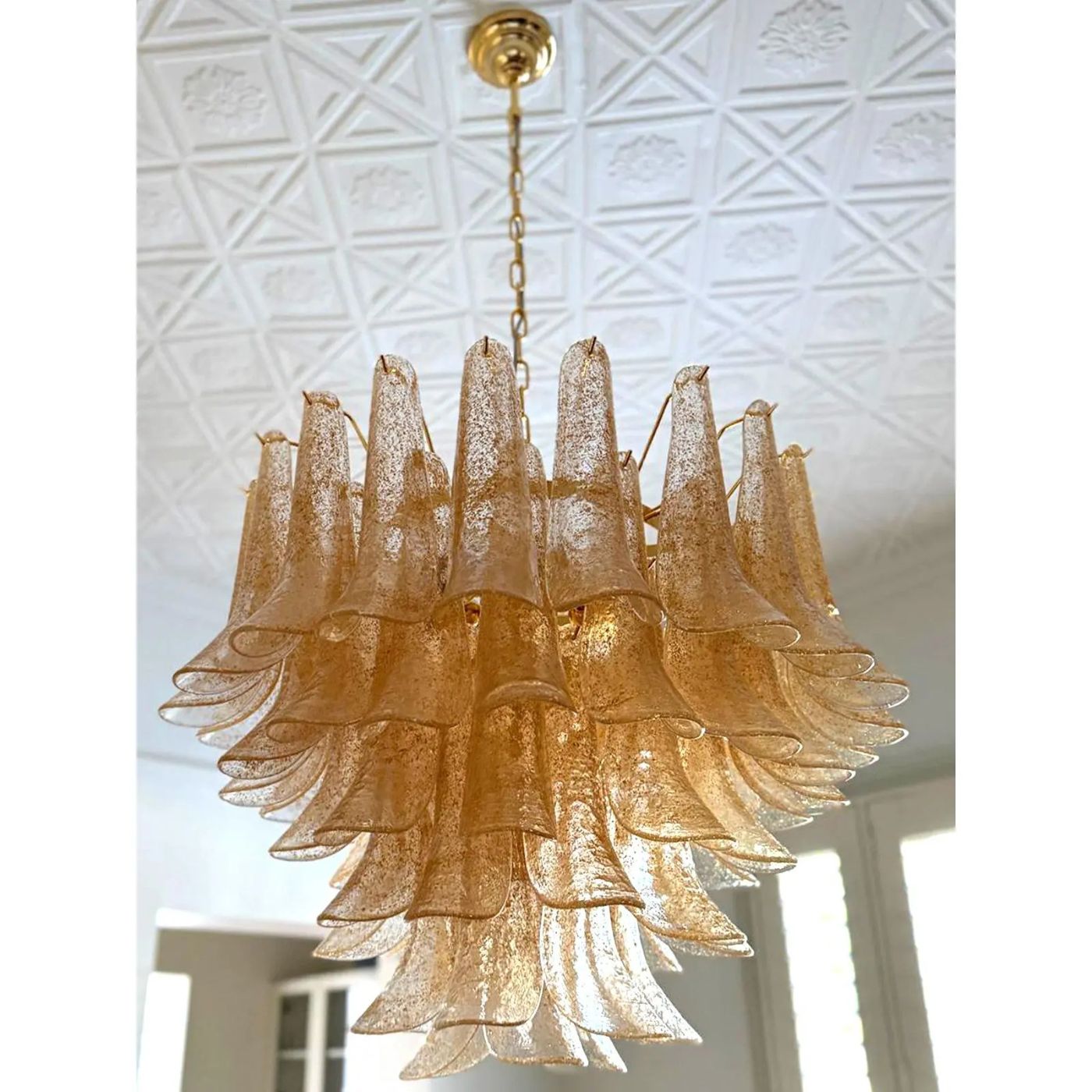 VORELLI Arezzo Selle Murano Glass Circular Chandelier - Selle Murano Glass image 5