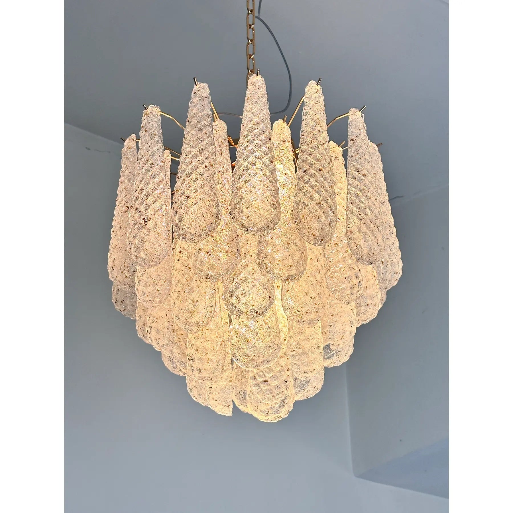 VORELLI Positano Conchiglie Murano Shell Glass Circular Chandelier - Conchiglie Murano Shell Glass image 6