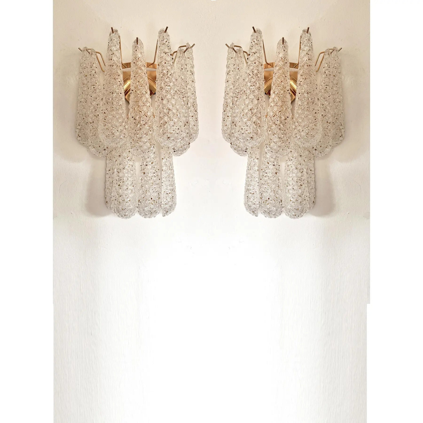 VORELLI Ragusa Conchiglie Murano Shell Glass Wall Light - Conchiglie Murano Shell Glass image 5