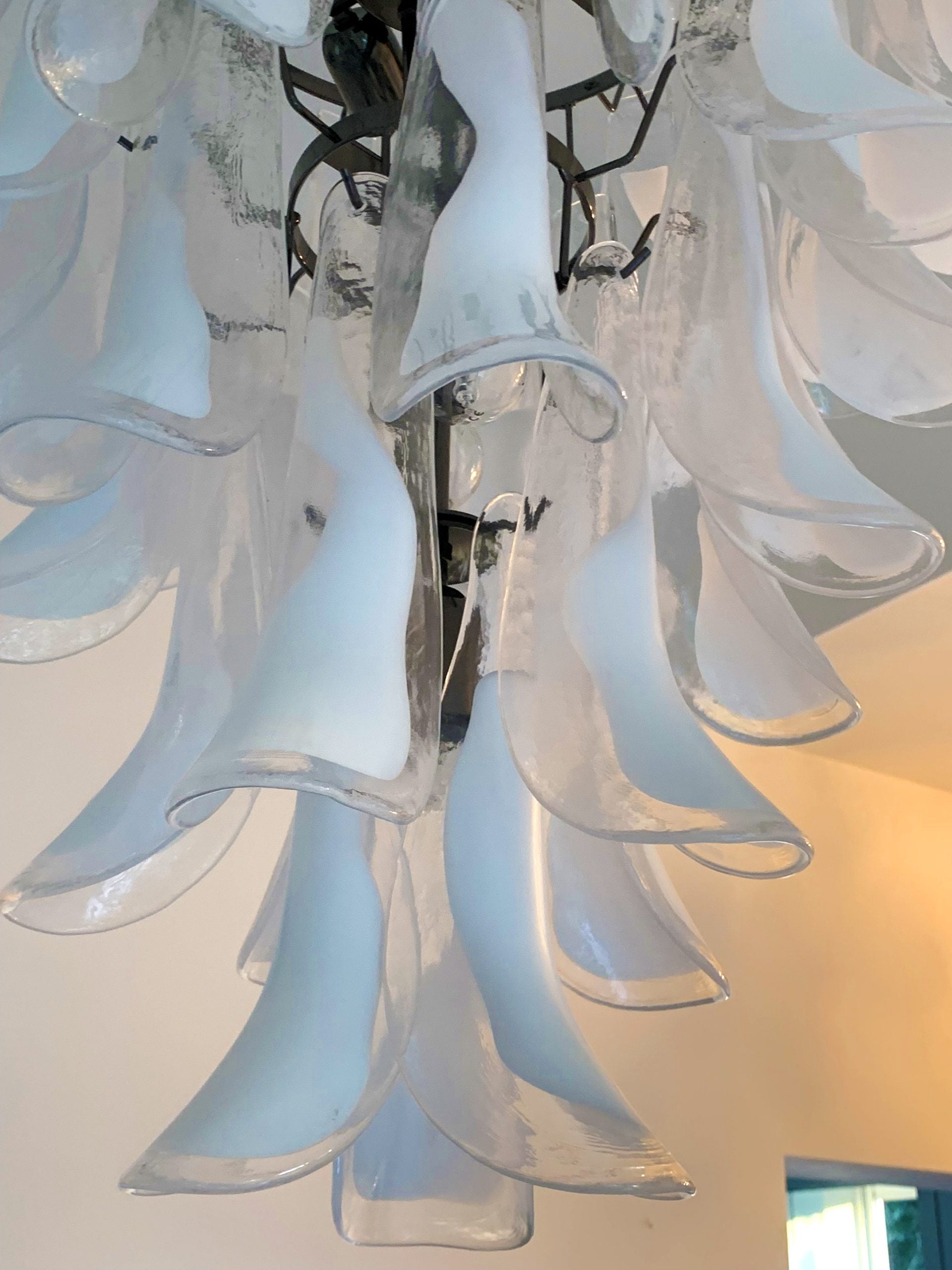 VORELLI Imola Selle Murano Glass Circular Chandelier - Selle Murano Glass image 7