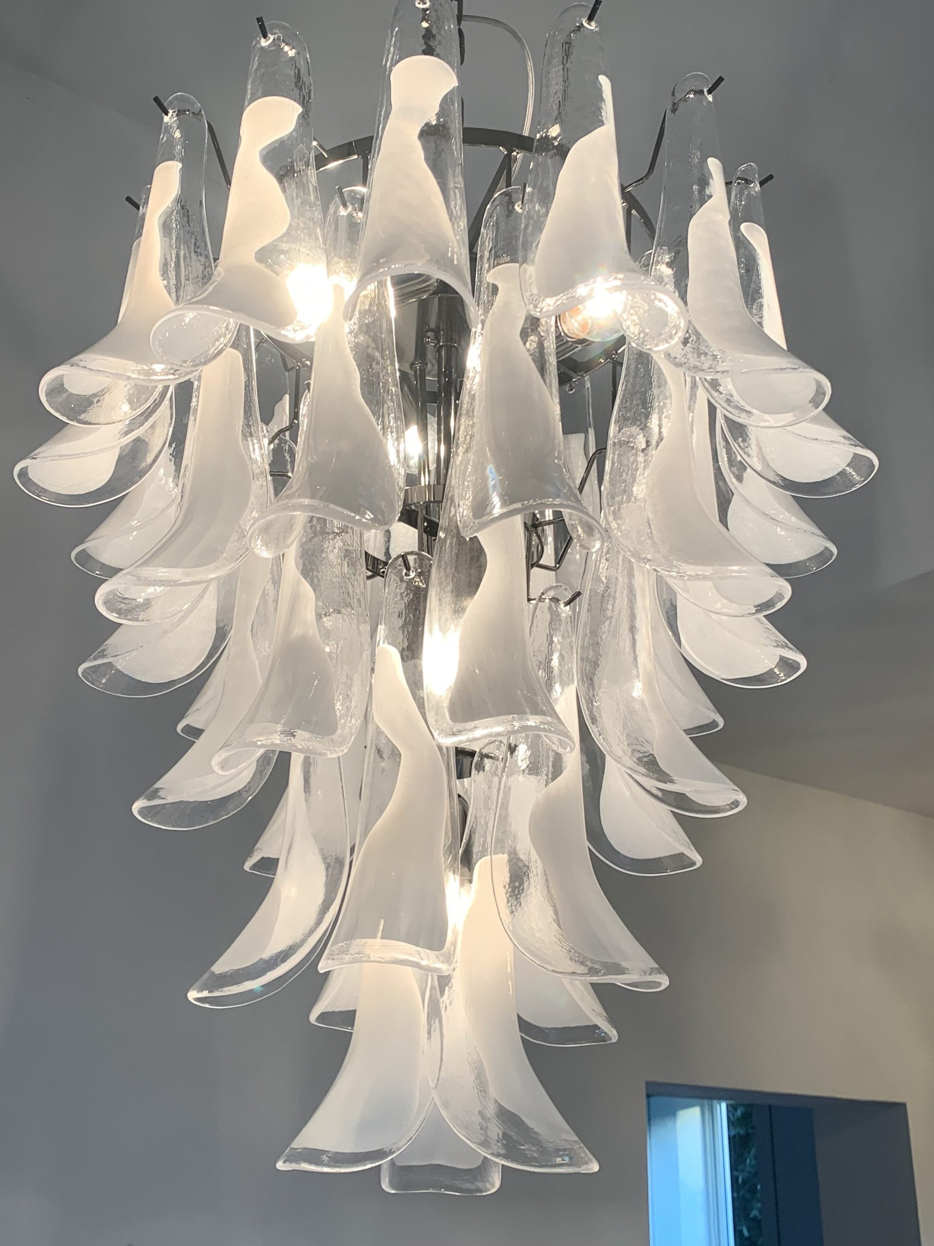 VORELLI Imola Selle Murano Glass Circular Chandelier - Selle Murano Glass image 3