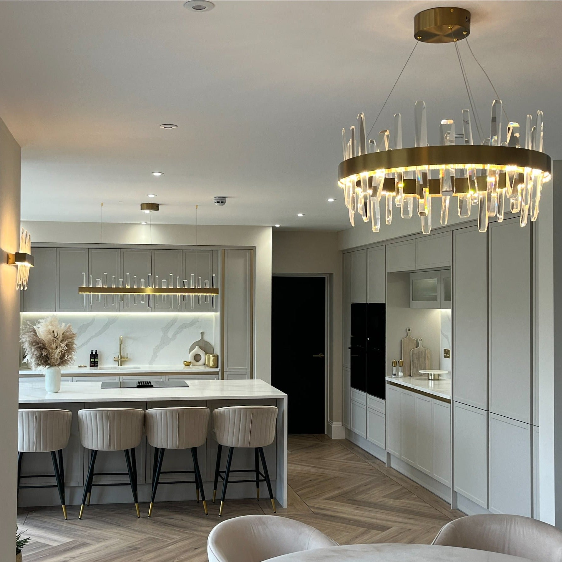 Grantchester Rectangular Chandelier creating a refined centrepiece in a luxury dining space