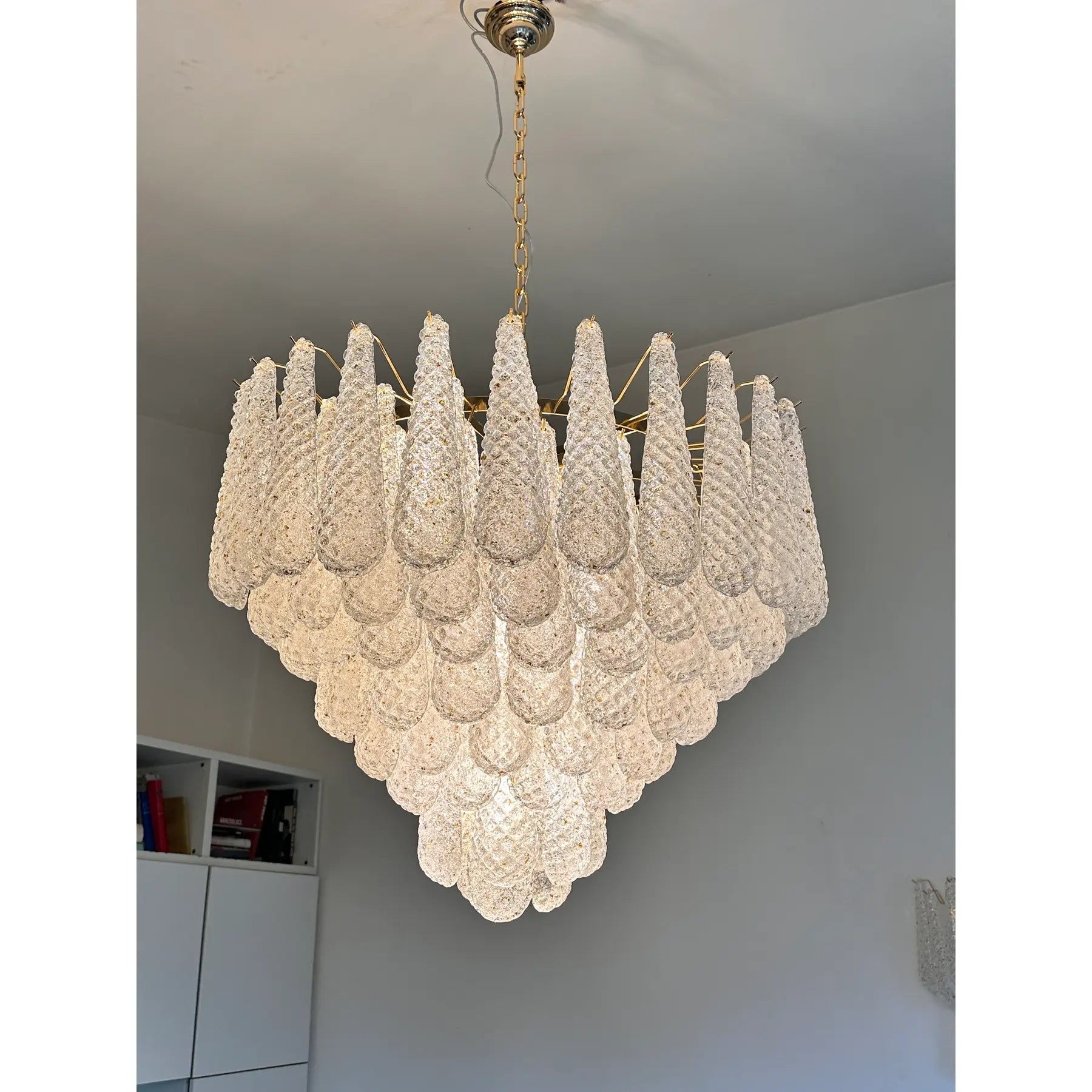 VORELLI Rapallo Conchiglie Murano Shell Glass Staircase Chandelier - Conchiglie Murano Shell Glass image 3