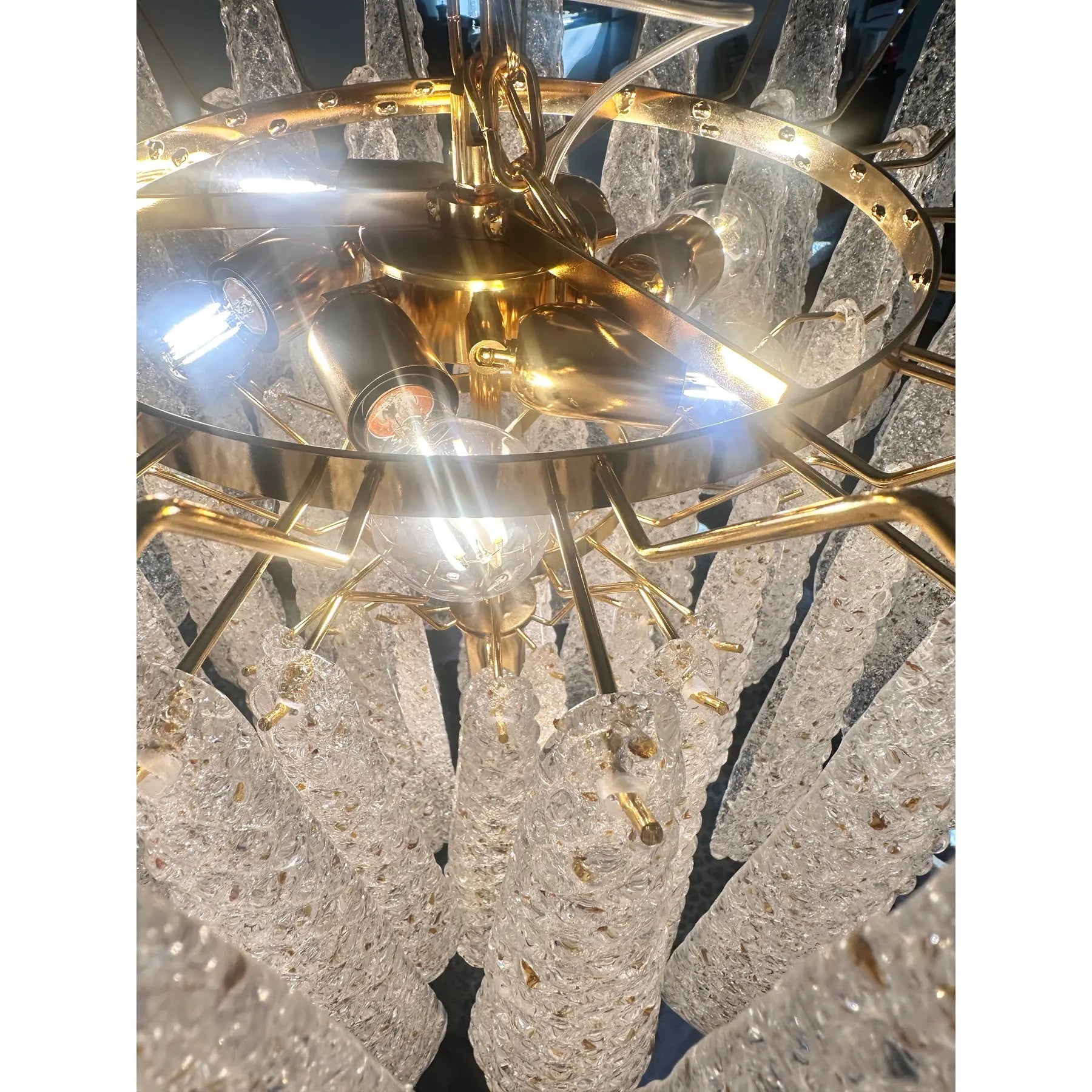 VORELLI Ravello Conchiglie Murano Shell Glass Staircase Chandelier - Conchiglie Murano Shell Glass image 7