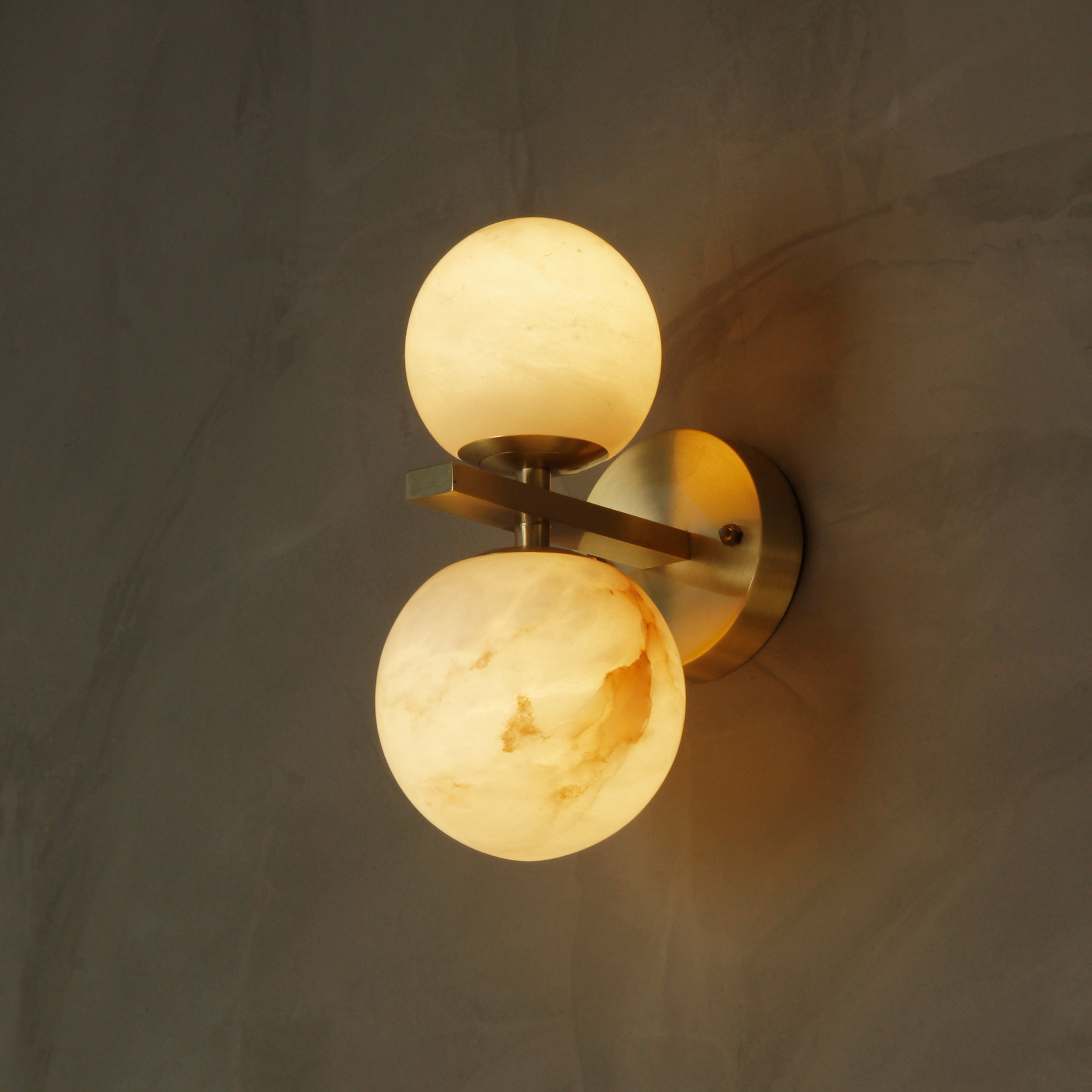 ricco-modern-marble-wall-sconce-installation