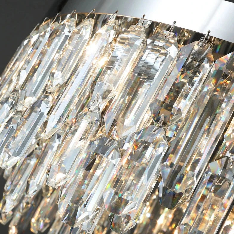 Zoomed-in texture of the VORELLI® Abruzzi’s cascading crystal bars and metal frame