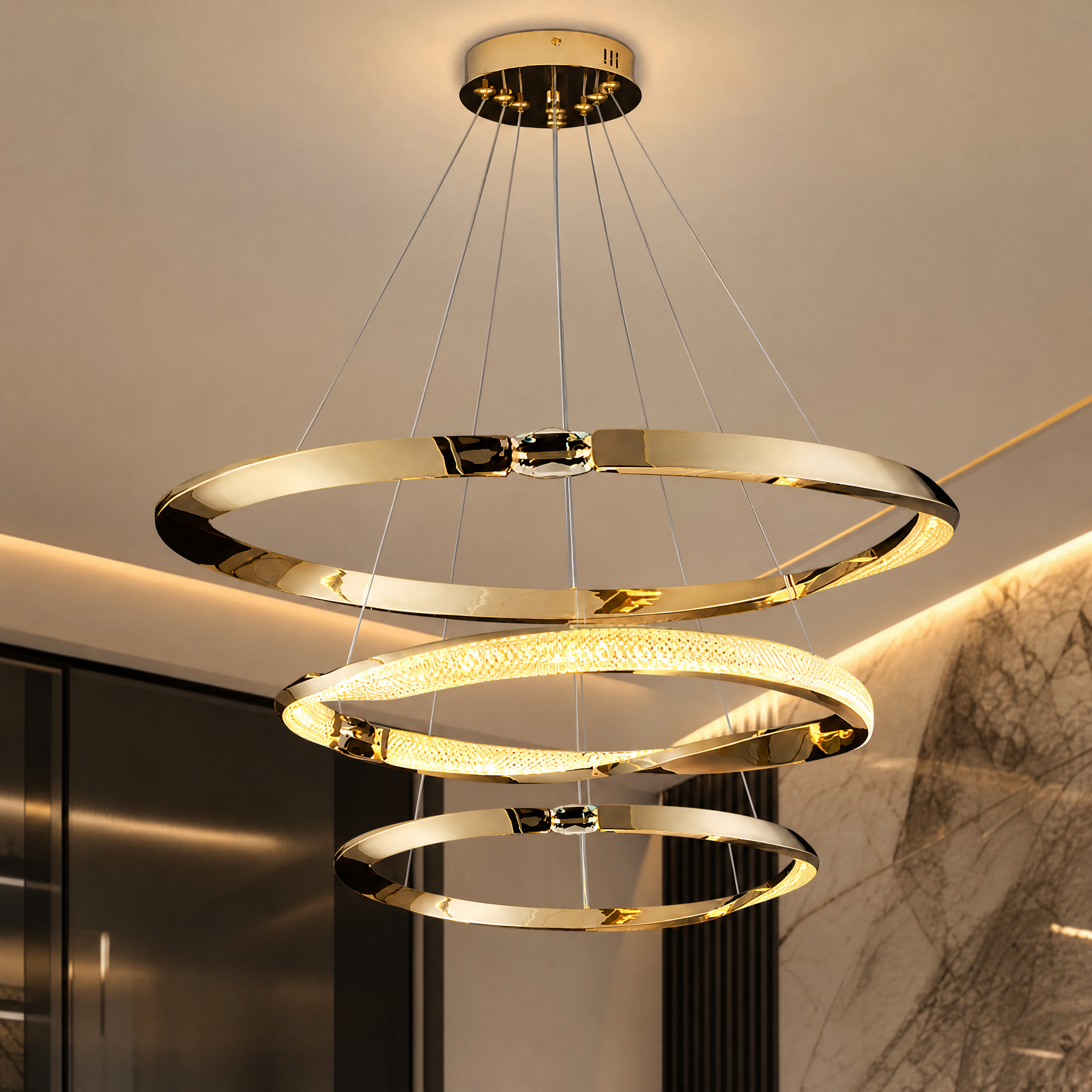 Macro view of the premium diamond cut crystal details on the VORELLI Belgravia luxury chandelier tier.