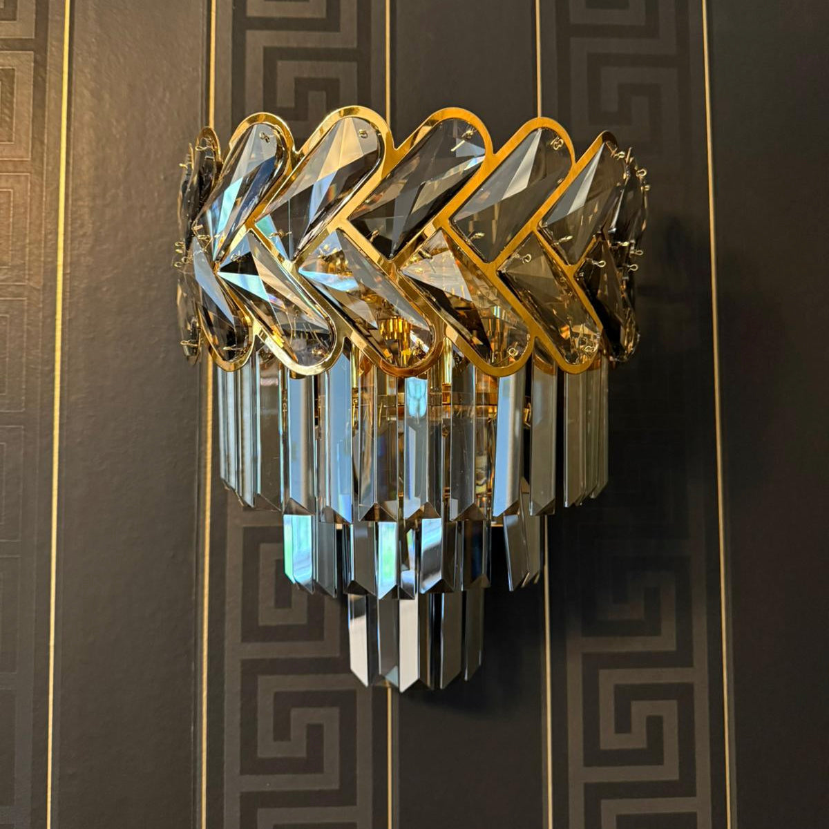 Chevron crystal design of the VORELLI® Knightsbridge luxury wall sconce