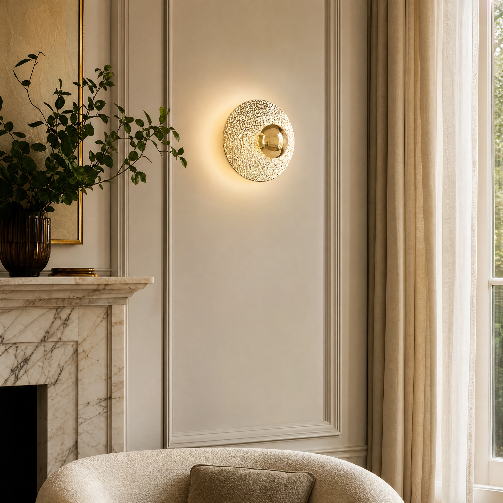 Ravel Luxury Wall Light luxury residential lifestyle image by VORELLI