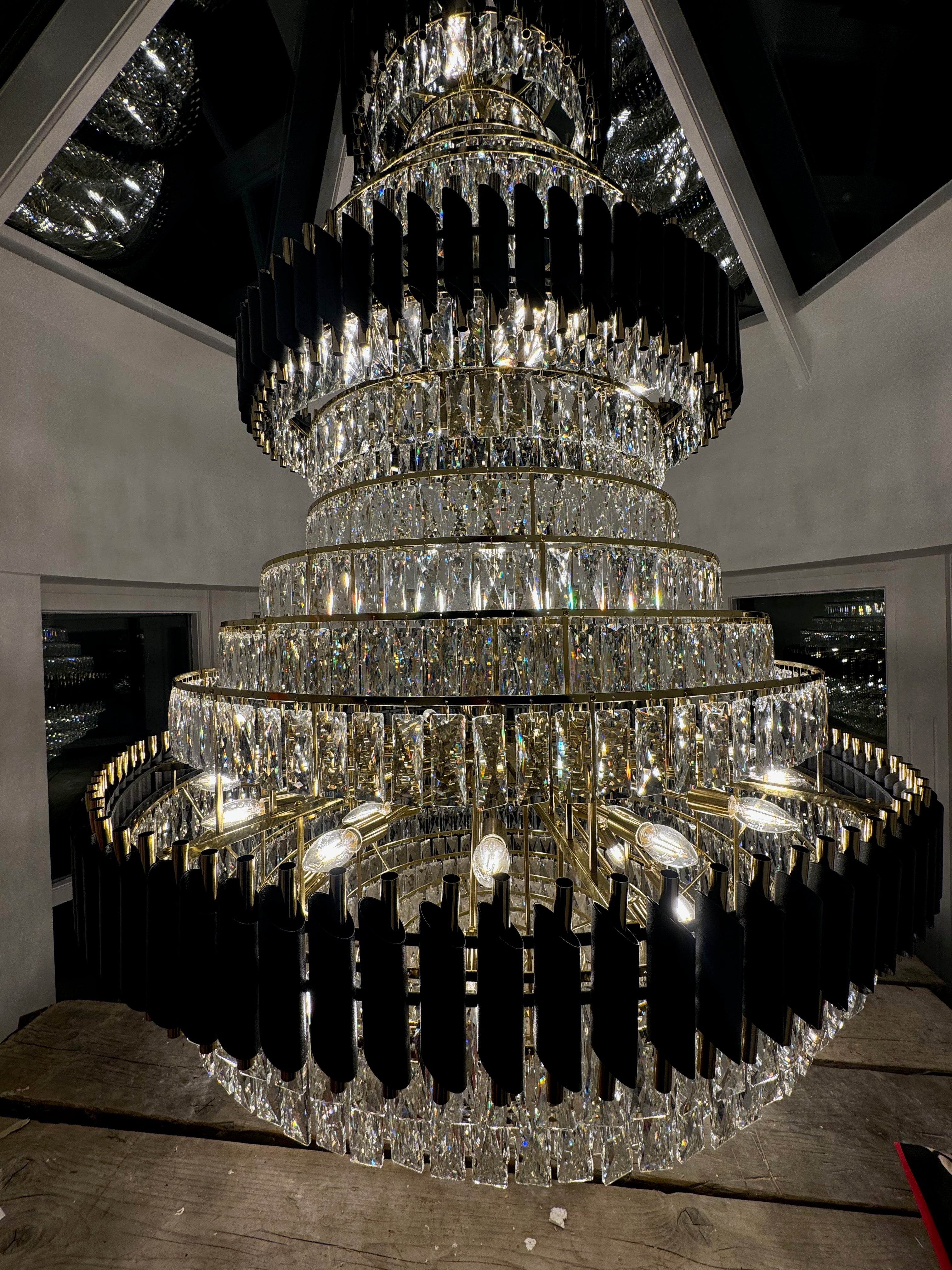 Symmetrical underside view of the VORELLI Milltimber Grandeur Staircase Chandelier II crystals