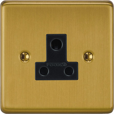 VORELLI Victorian 5A socket classic wall plate design