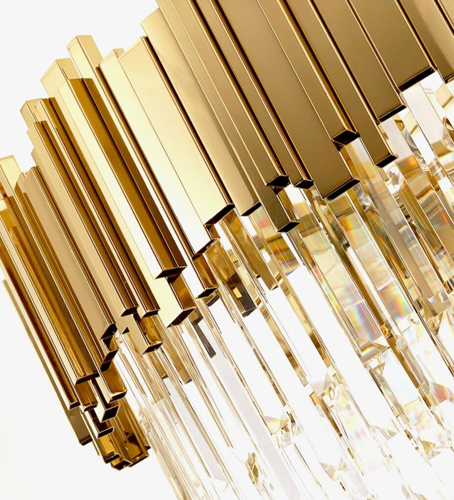 Close-up of crystal bars on the VORELLI® Boeotia ceiling light