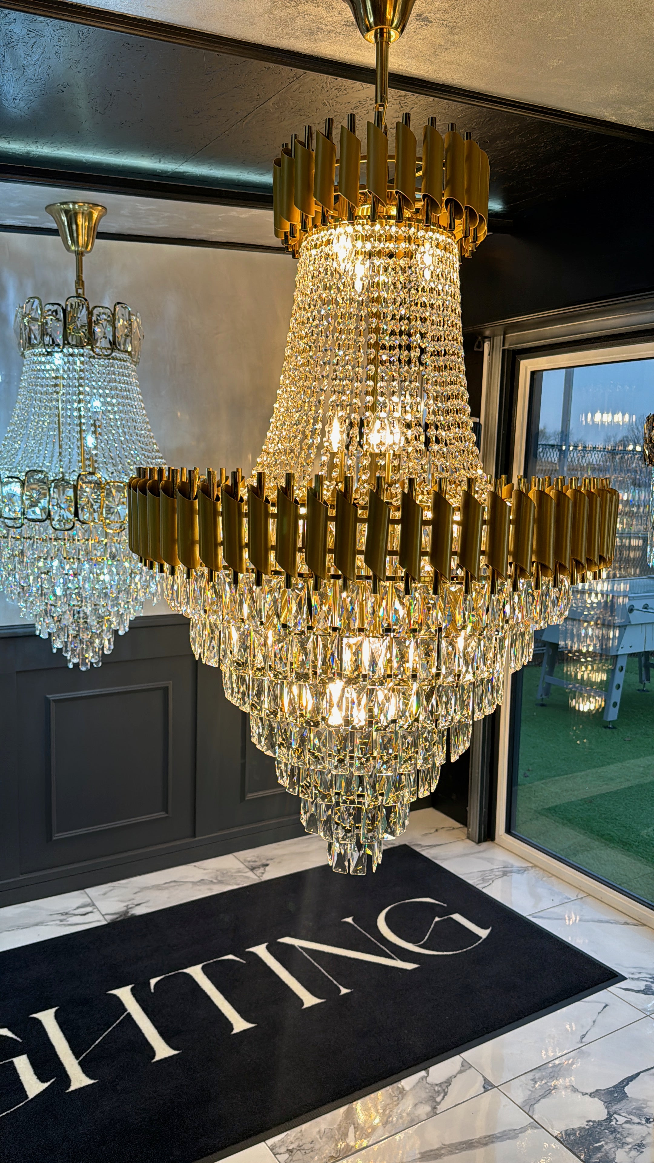 Milltimber Grandeur Staircase Chandelier
