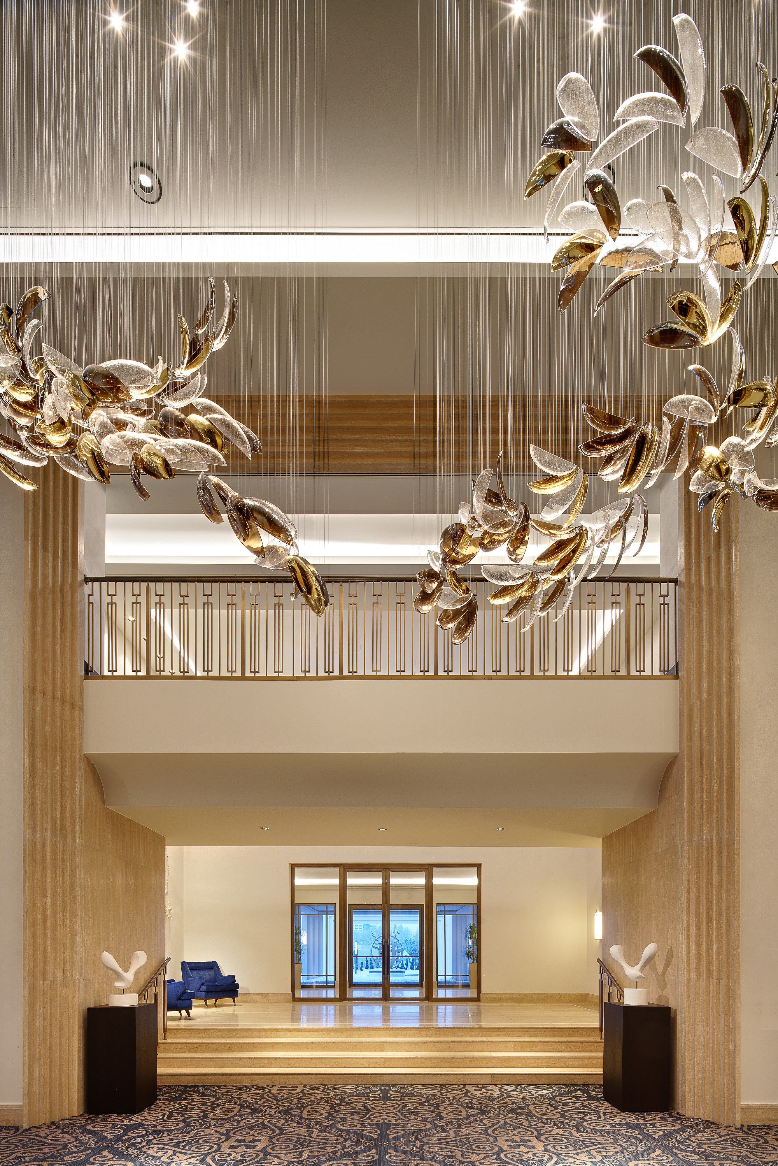 Flowing Gold Oval Project Installation