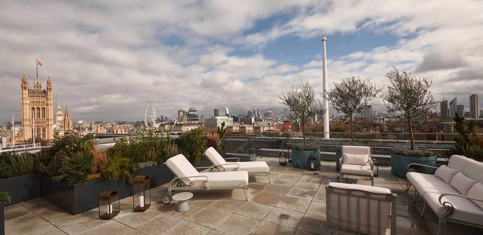Private terrace and hospitality-style outdoor living area at The Astor, 9 Millbank project