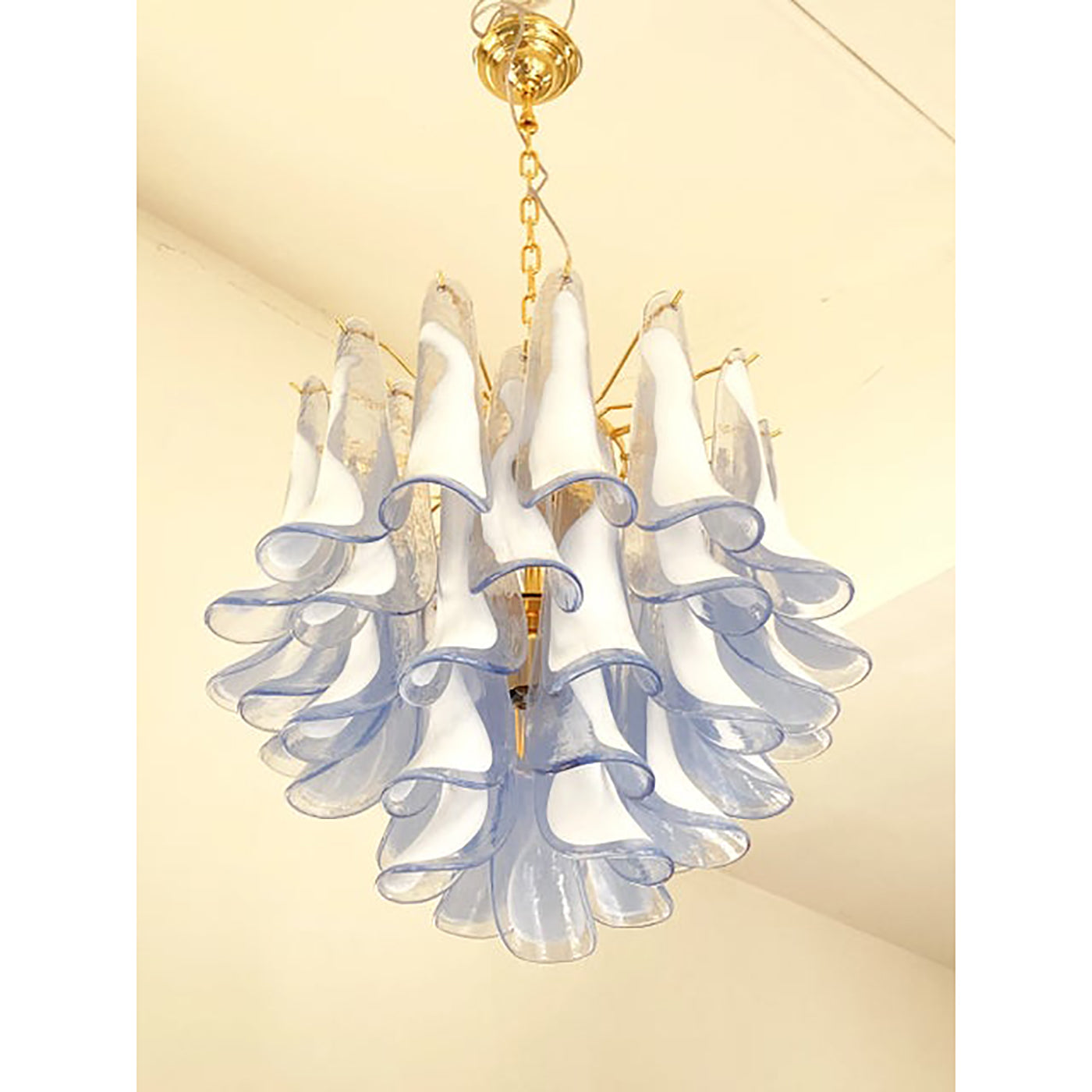 VORELLI Altavilla Selle Murano Glass Circular Chandelier - Selle Murano Glass image 5