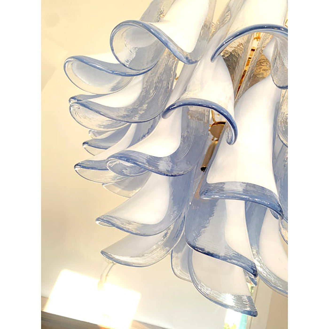 VORELLI Altavilla Selle Murano Glass Circular Chandelier - Selle Murano Glass image 8