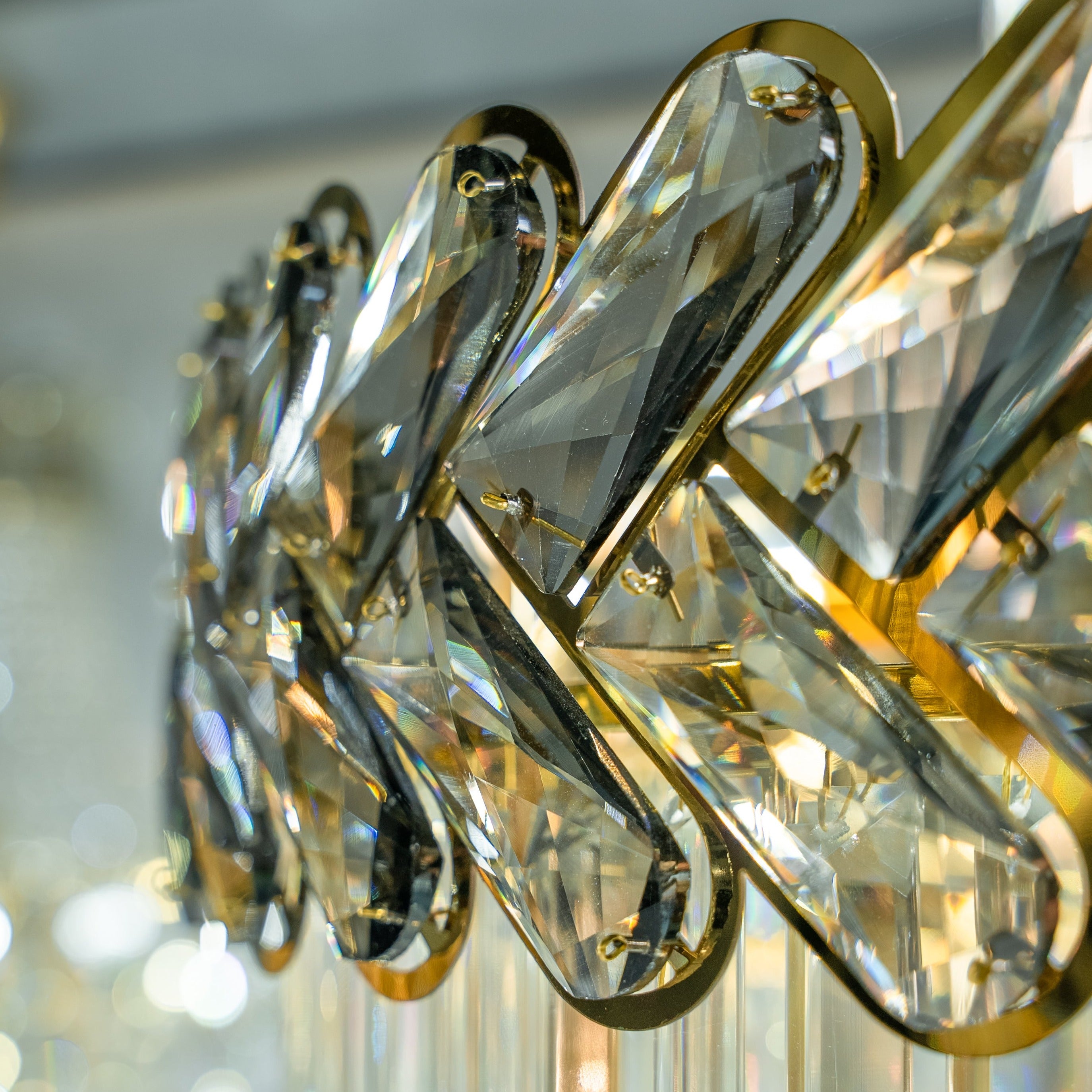 Knightsbridge Spiral Staircase Chandelier