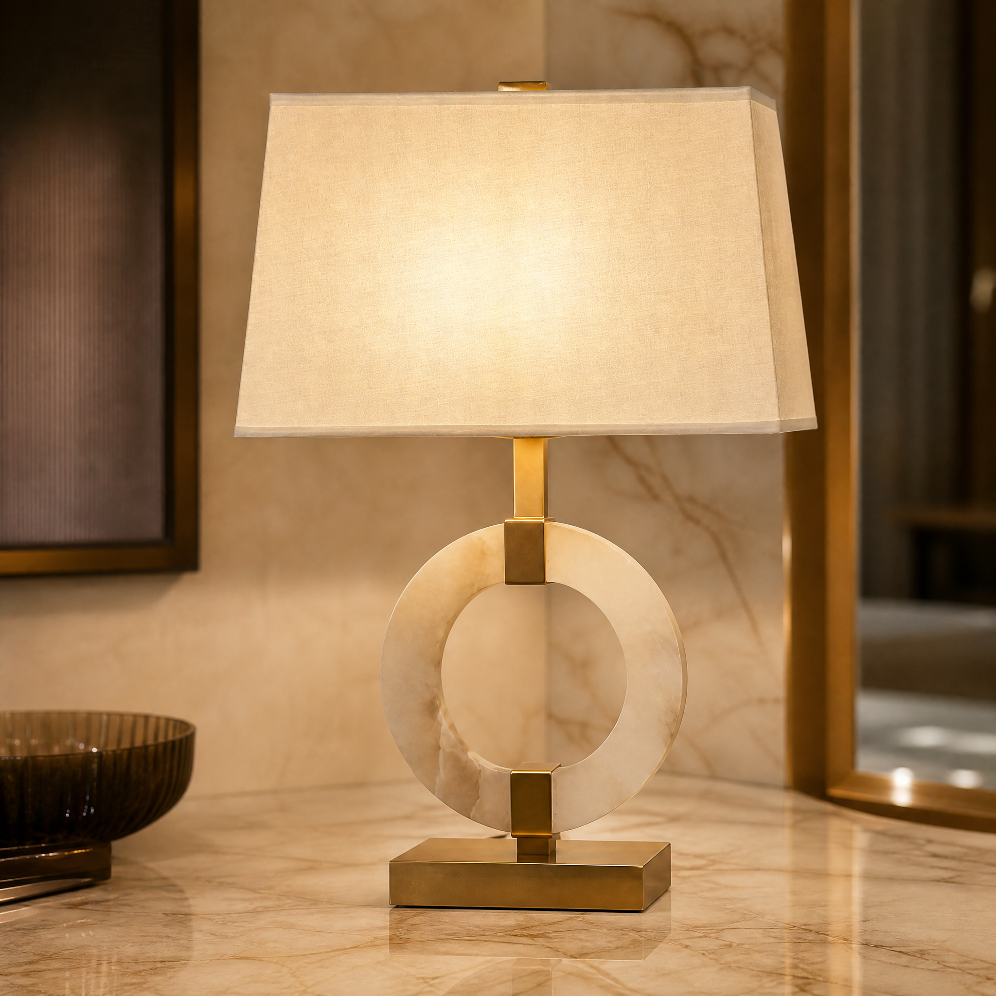 Macro view of the Anello table lamp highlighting the unique veining of the premium marble and its seamless circular craftsmanship.