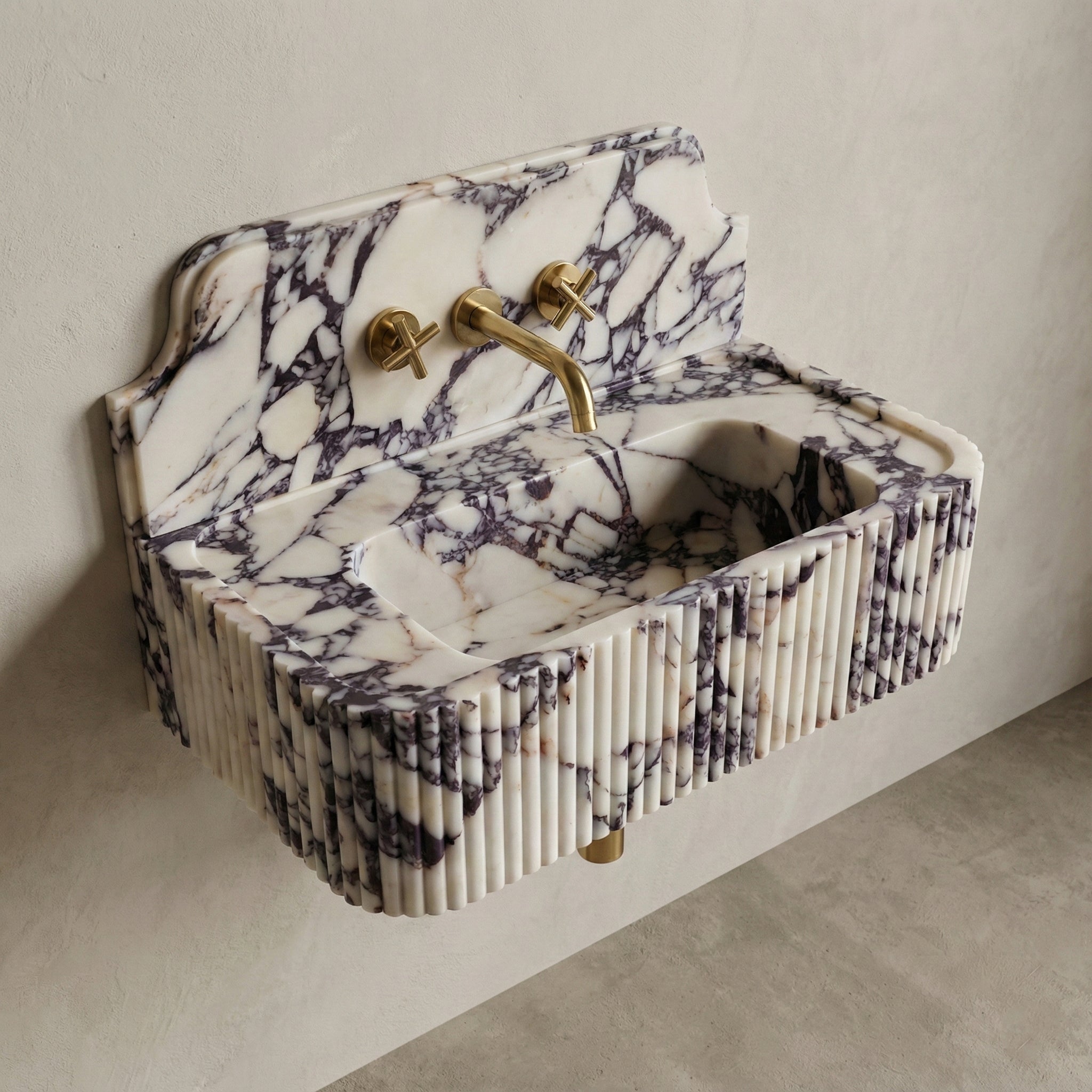 Calacatta Viola Backsplash Sink - Fluted