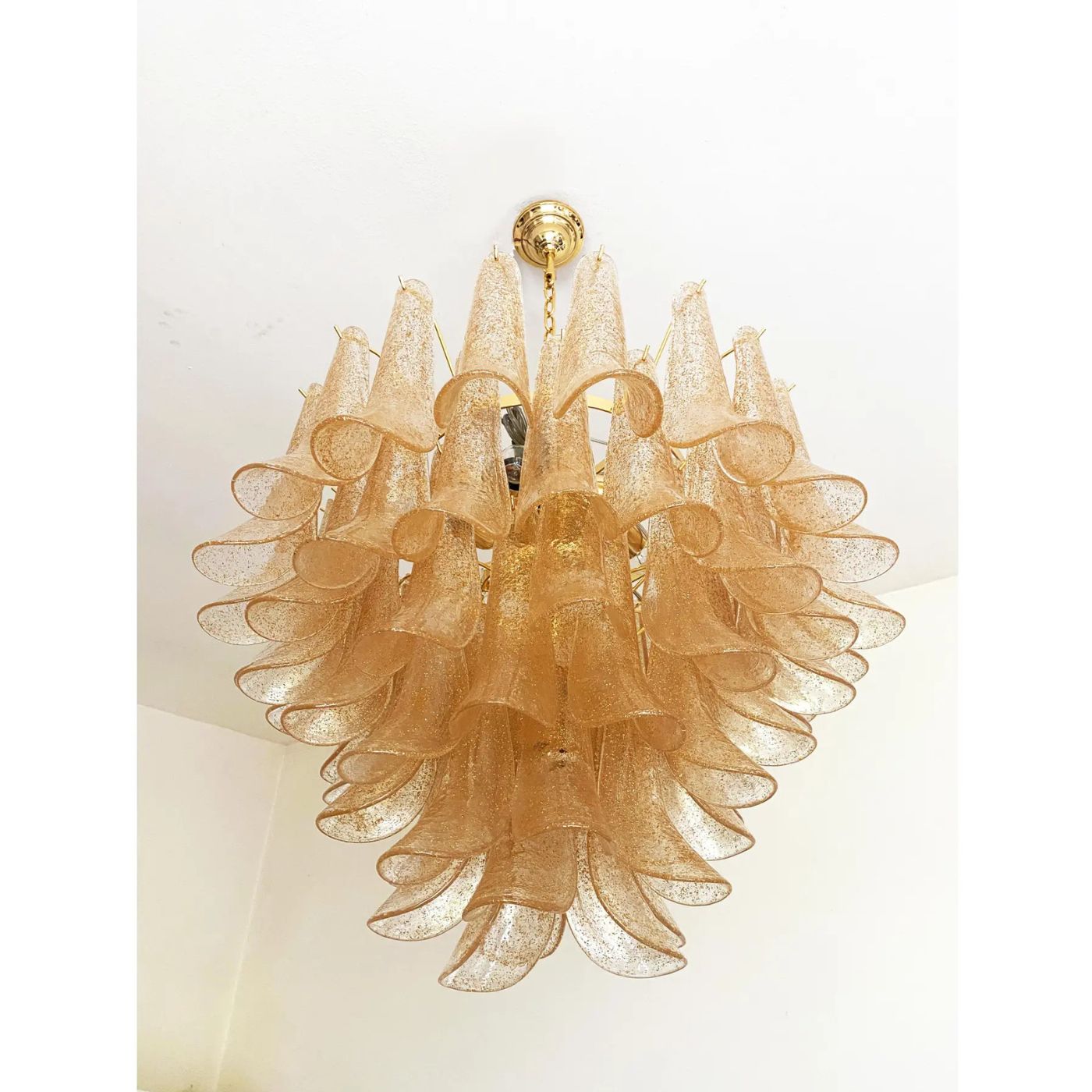 VORELLI Arezzo Selle Murano Glass Circular Chandelier - Selle Murano Glass image 4