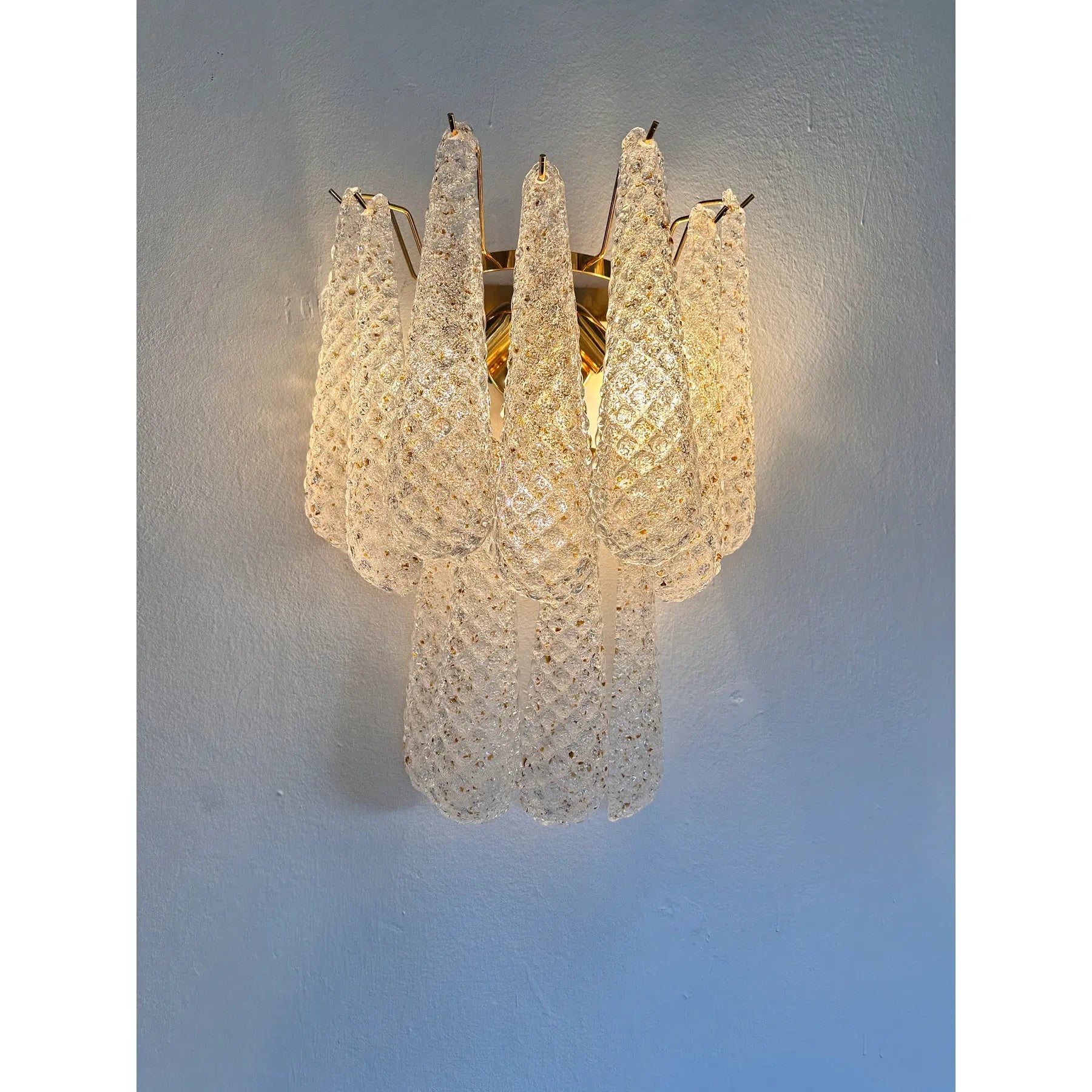 VORELLI Ragusa Conchiglie Murano Shell Glass Wall Light - Conchiglie Murano Shell Glass image 4