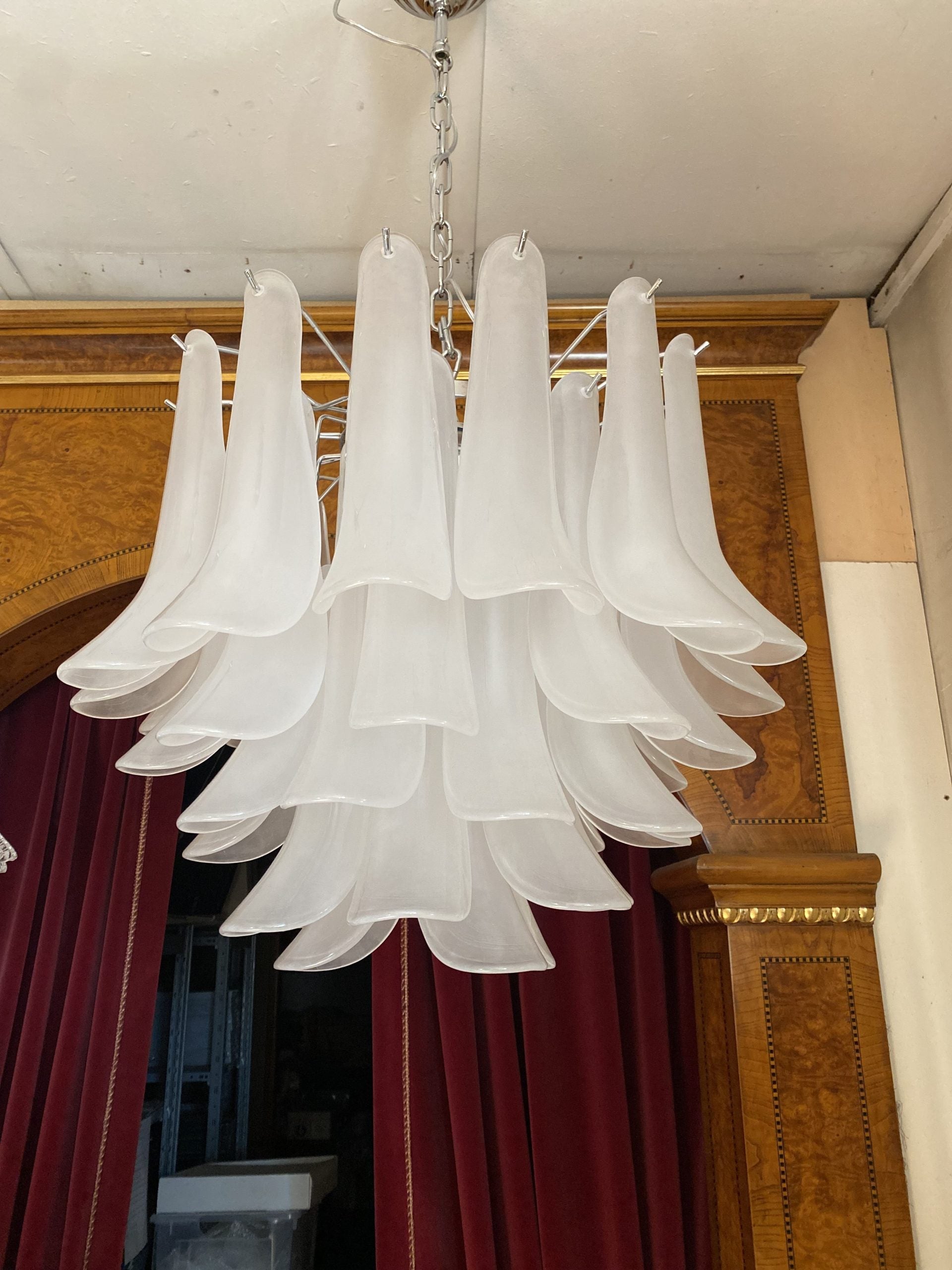 VORELLI Cremona Selle Murano Glass Circular Chandelier - Selle Murano Glass image 5