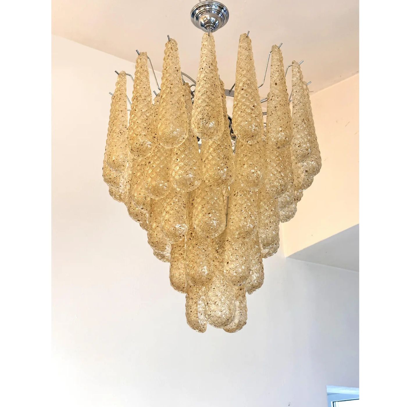 VORELLI Rimini Conchiglie Murano Shell Glass Circular Chandelier - Conchiglie Murano Shell Glass image 3