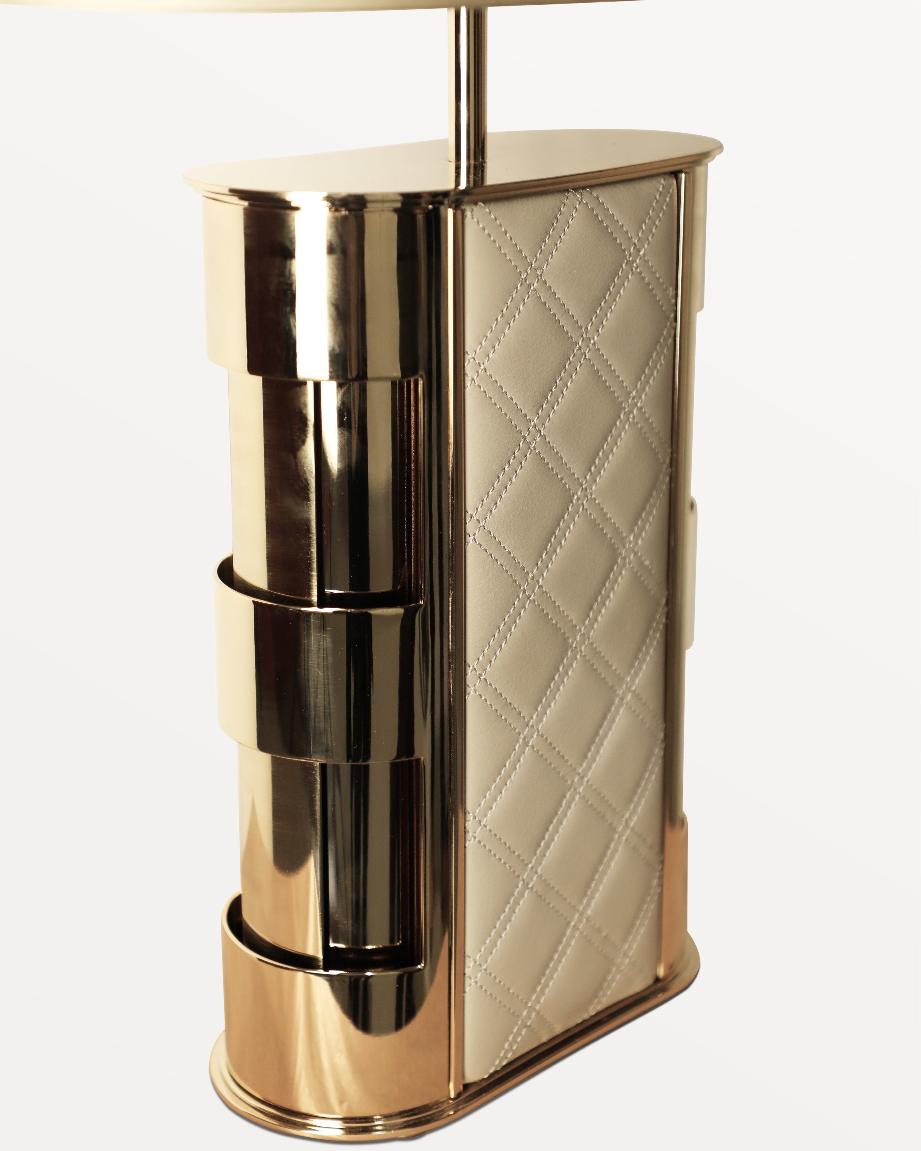 Close-up detail of VORELLI® Centurion Luxury Table Lamp showing luxury finish and craftsmanship