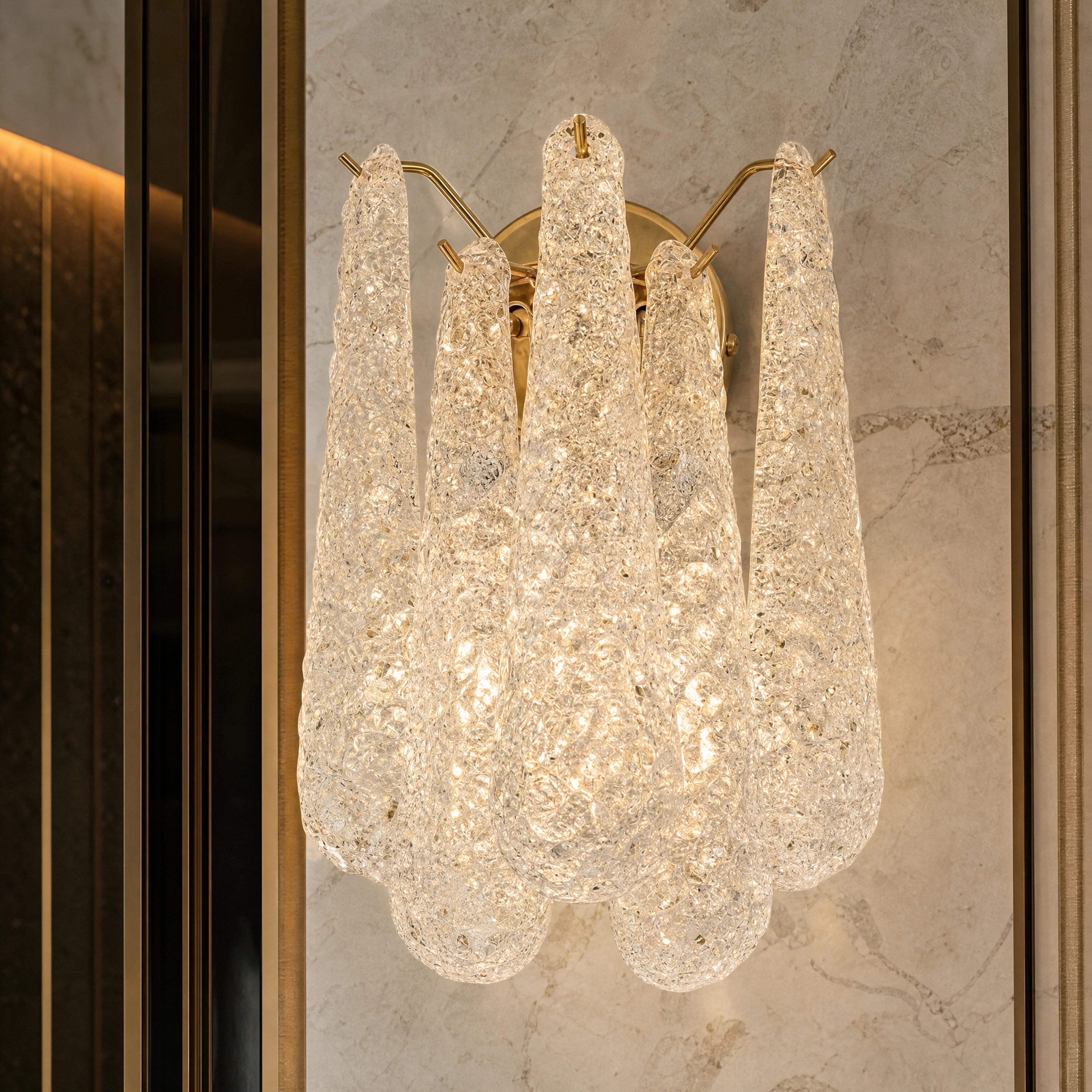 Prato Conchiglie Murano Shell Glass Wall Light close-up luxury lifestyle hero image by VORELLI