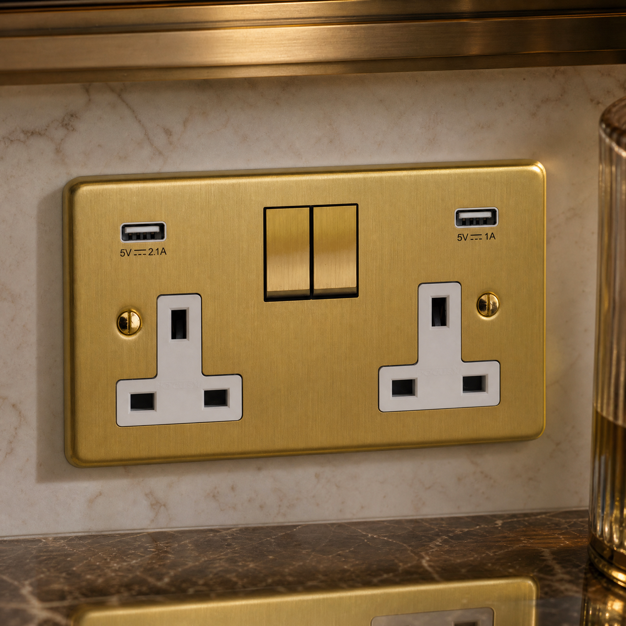 Close-up detail shot of the VORELLI Victorian double socket showcasing premium craftsmanship and ornate finish.