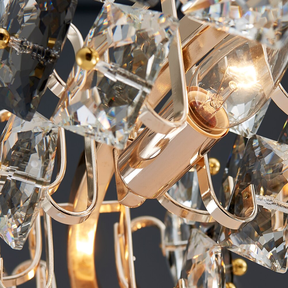 Close up of Thirlmere chandelier diamond cut crystal squares